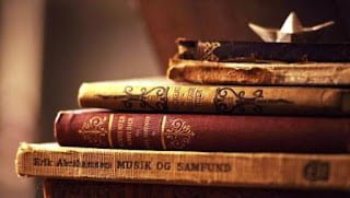 Amazing Old Book High Resolution Wallpaper Download Free 